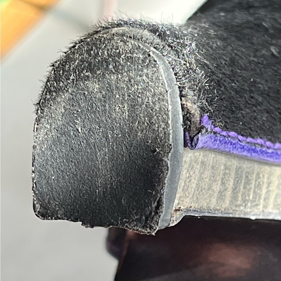 Max Azria Brie Black/Purple Combo Leather/Fur Strappy Peep Toe Heels Sz 38/7 GUC - Picture 10 of 16